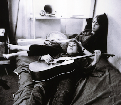 Suze Rotolo y Bob Dylan. Foto cortesía de Barlin Libros