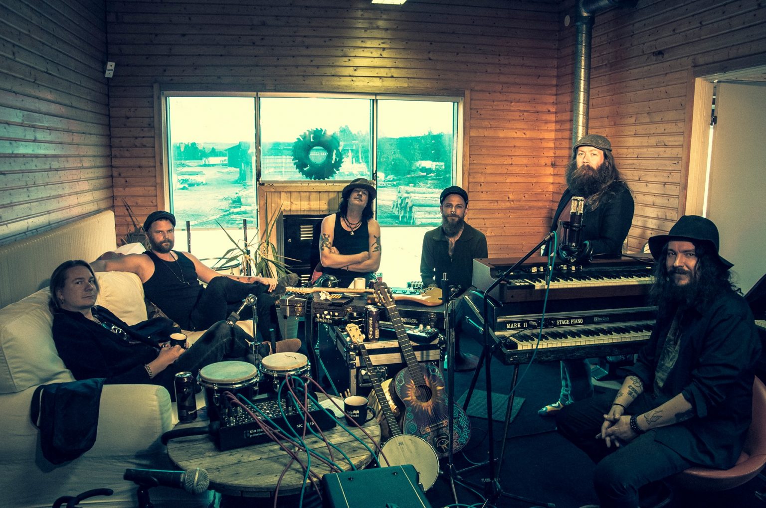 Vuelven The Wallflowers con nueva canción 'Roots and wings' Exile SH