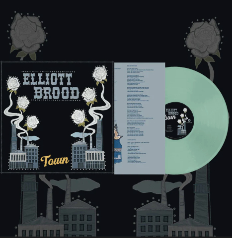 Elliott Brood lanzarán dos discos: el primero de ellos, «Town», el 3 de Noviembre, y «Country» todavía sin fecha