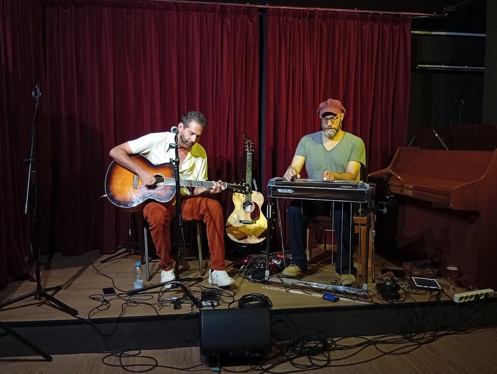 Slim Jim, Johnny Irion y This Frontier Needs Heroes