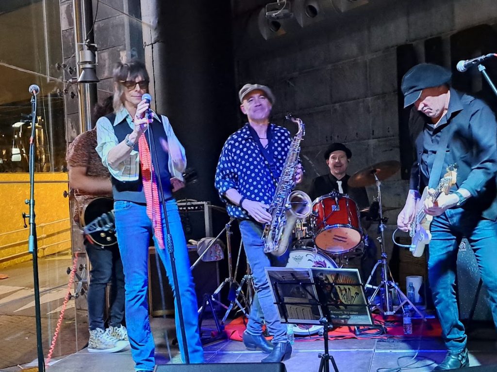 Rober Perdut en Nave 9