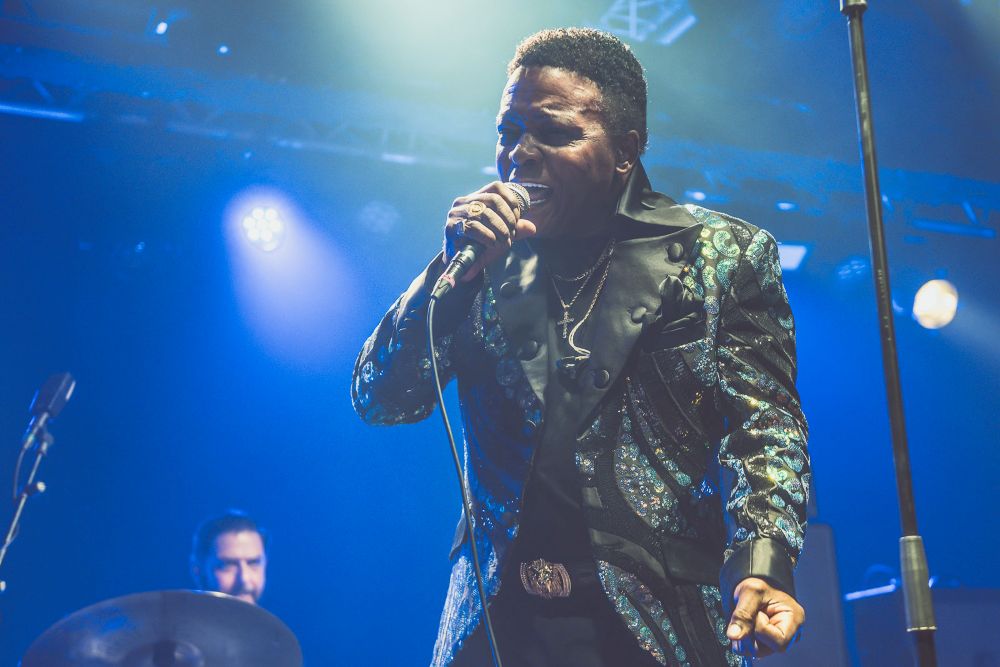 Lee fields razzmatazz