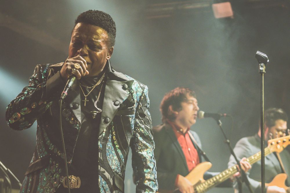 Lee fields razzmatazz