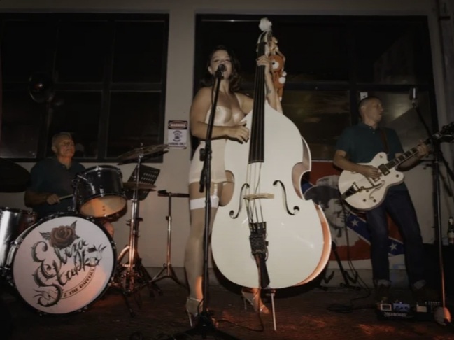 Eliza Stark & The Dappers