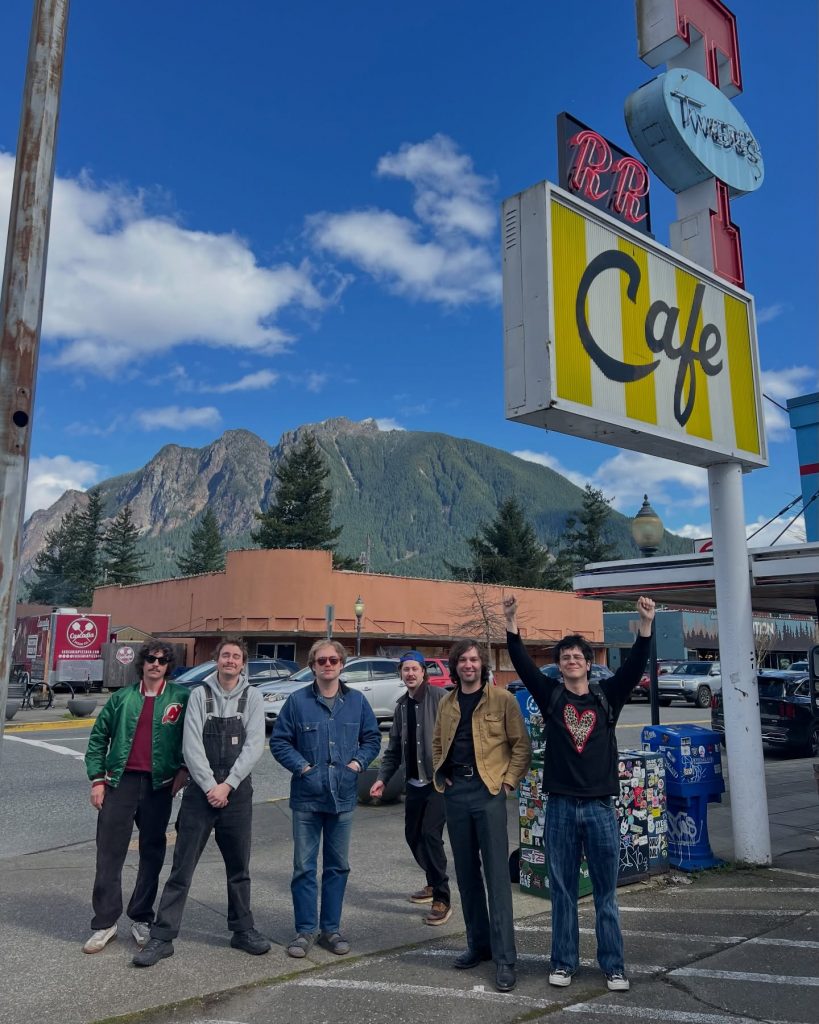 The Nude Party siguen haciendo historia y creando un discografía impresionante. Su nuevo disco es una delicia. Clase y clasicismo rocanrolero por doquier.