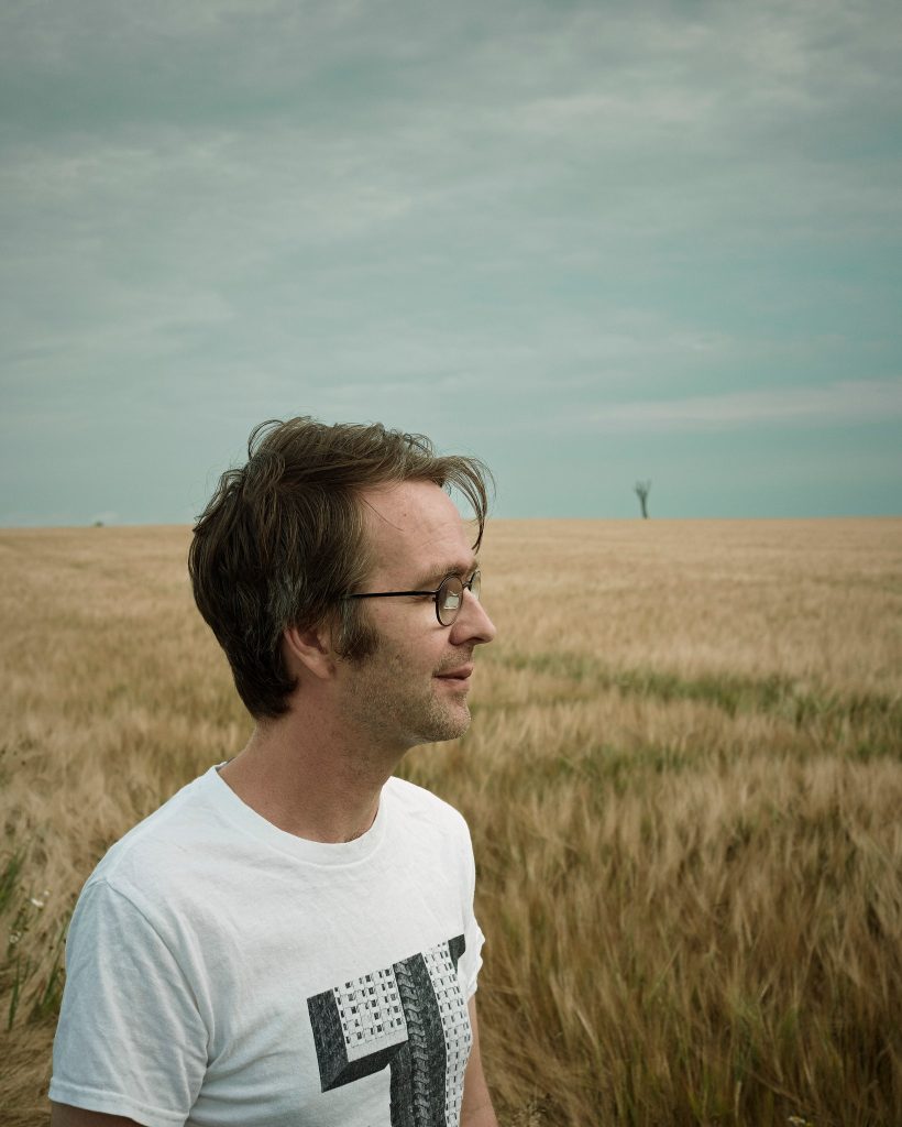 Thomas Jonsson (I'm Kingfisher) firma otro disco memorable, precioso y delicado. Otro peldaño más para ganarse el cielo