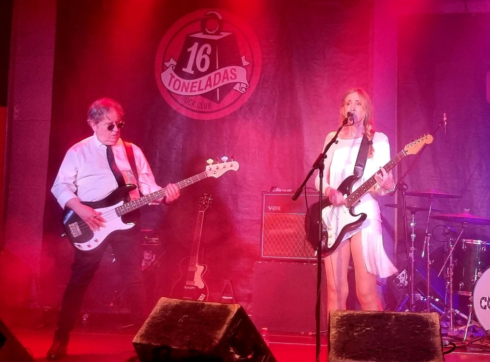 Carolina Otero & The Someone Elses