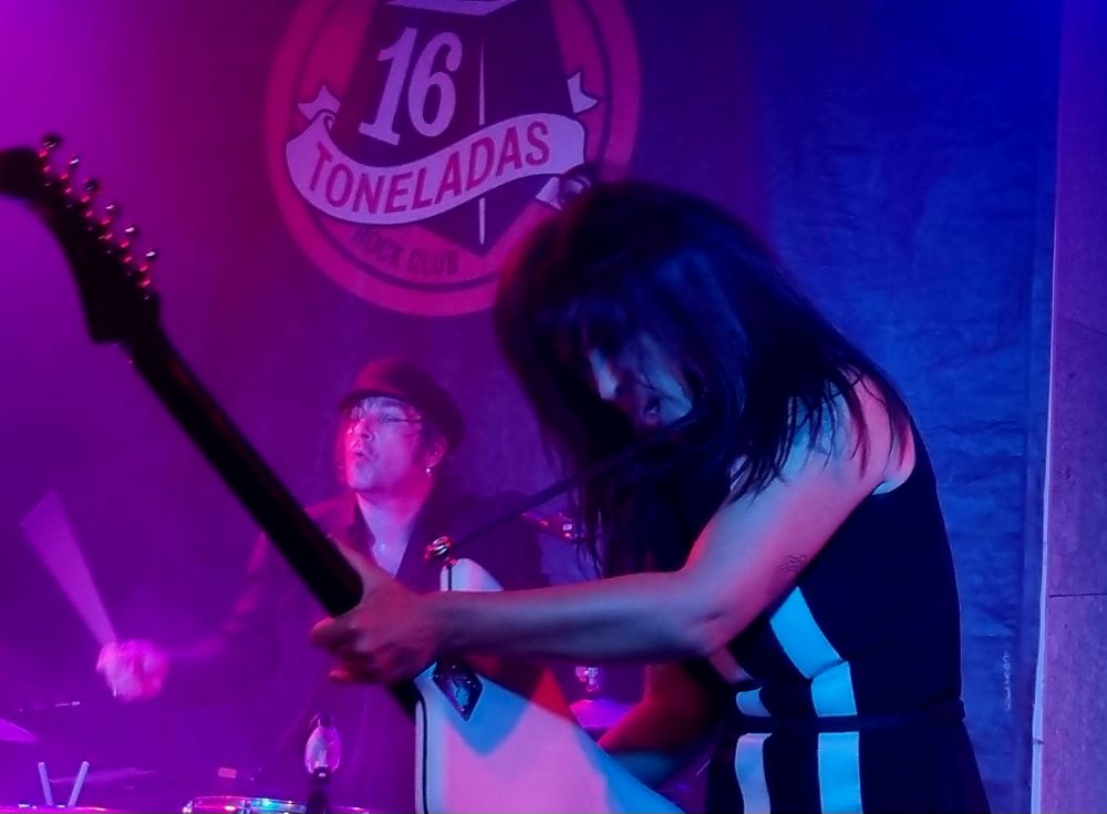 the courettes cronica concierto 16 toneladas 