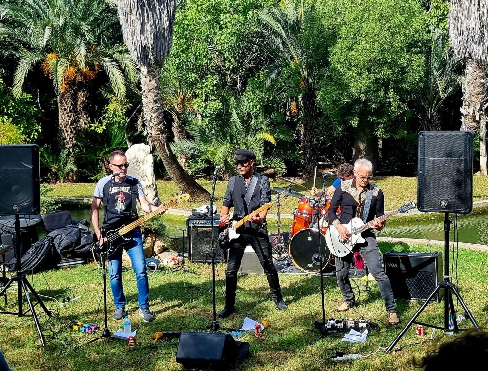 Los Radiadores en el Botànic de Cullera
