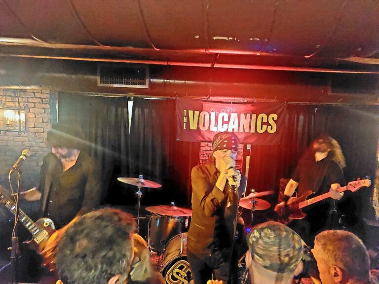 The Volcanics en Crazy Horse